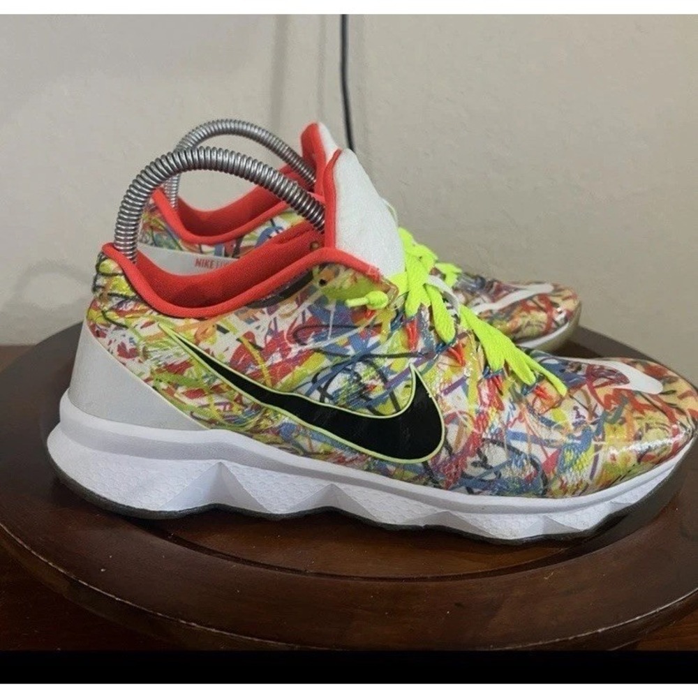 Nike CJ3 Trainer Thankful Graffiti Sneakers Mens Size 9 Shoes Calvin Johnson